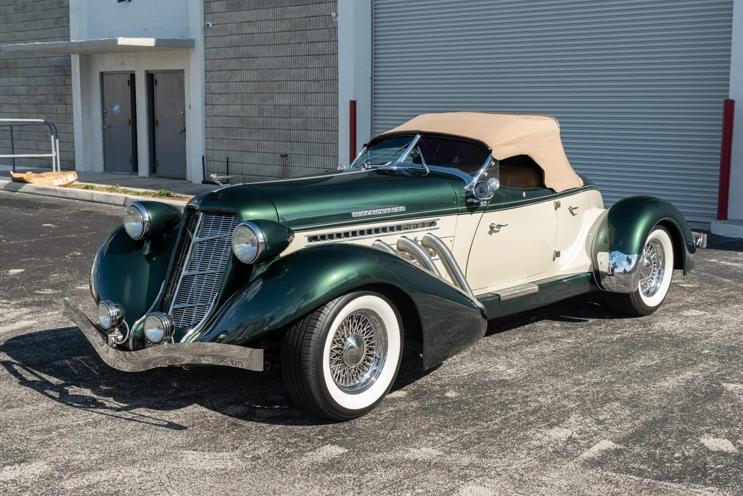 Auburn Speedster - Image 3 of 31