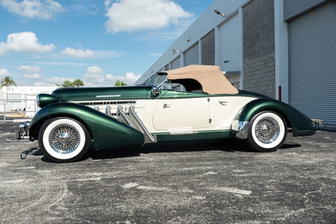 Auburn Speedster - Image 6 of 31