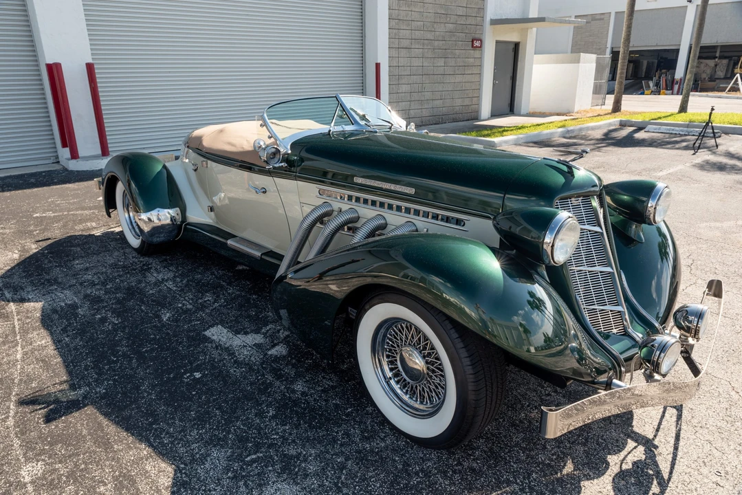 Auburn Speedster - Image 13 of 31