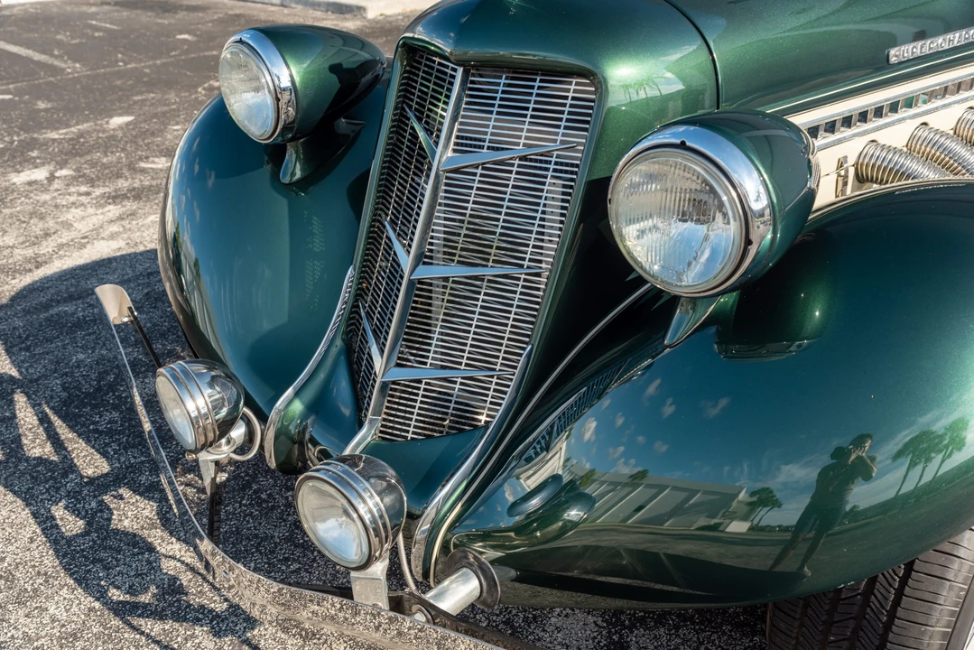 Auburn Speedster - Image 16 of 31