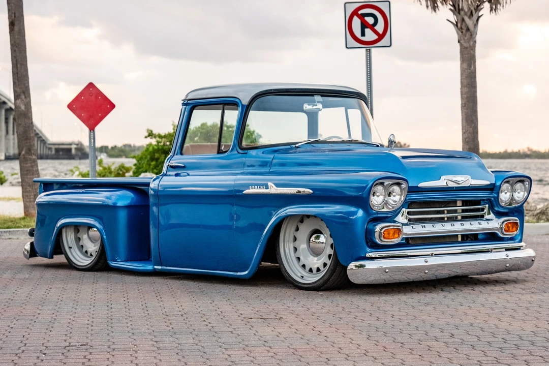Chevrolet Task Force - Image 4 of 31