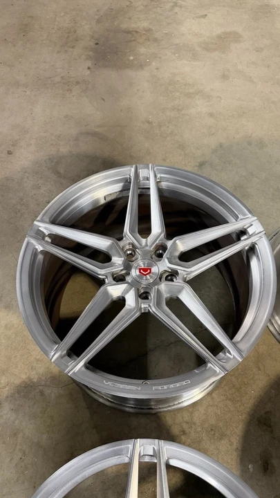 2020 Parts & Memorabilia Other Wheels - Image 5 of 7