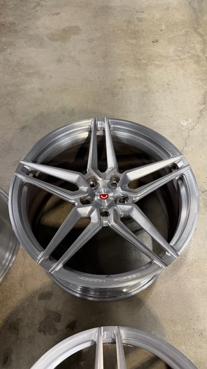 2020 Parts & Memorabilia Other Wheels - Image 6 of 7