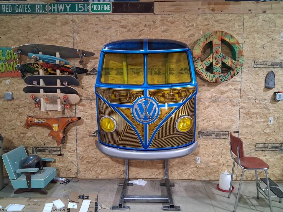Volkswagen Type 2 - Image 2 of 3