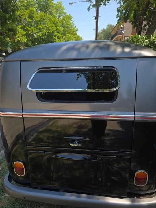1962 Volkswagen Split-Window Bus - Image 6 of 8