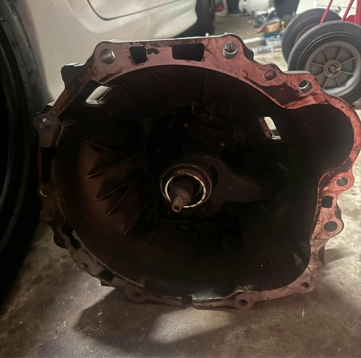 Parts & Memorabilia Gearboxes - Image 3 of 4