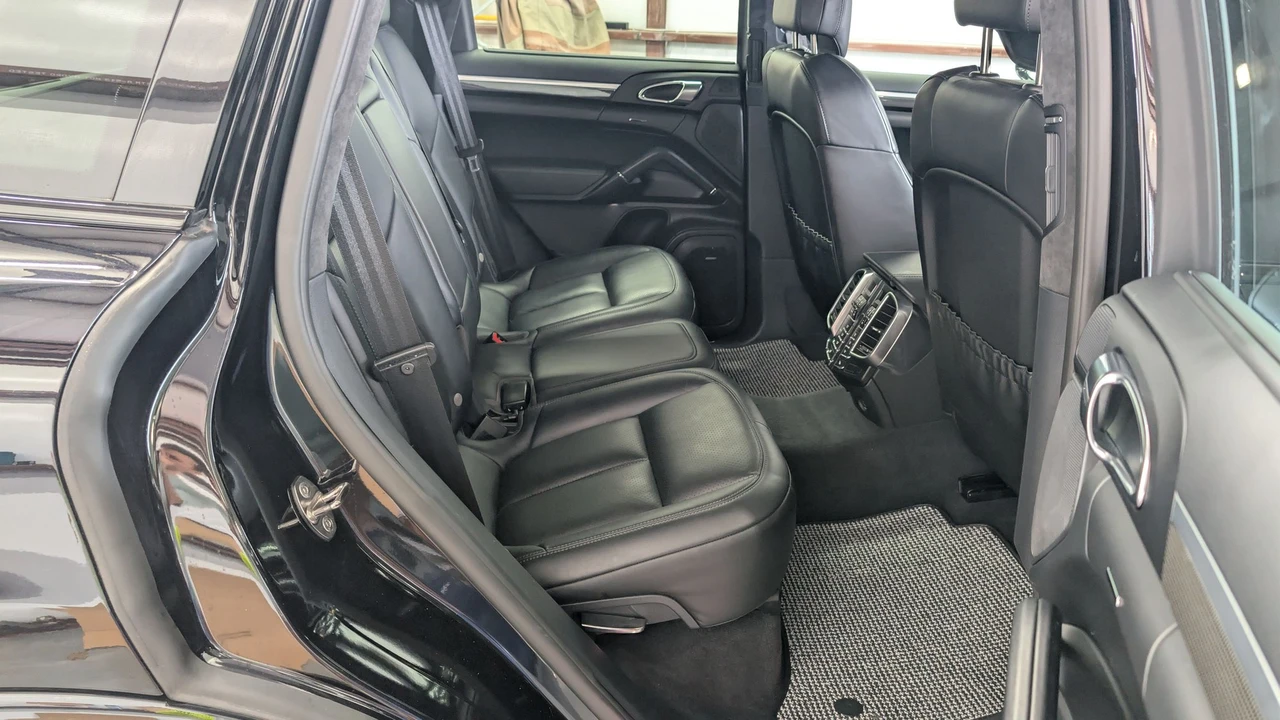 2018 Porsche 958 Cayenne Turbo - Image 8 of 24