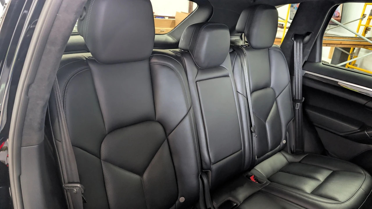 2018 Porsche 958 Cayenne Turbo - Image 9 of 24