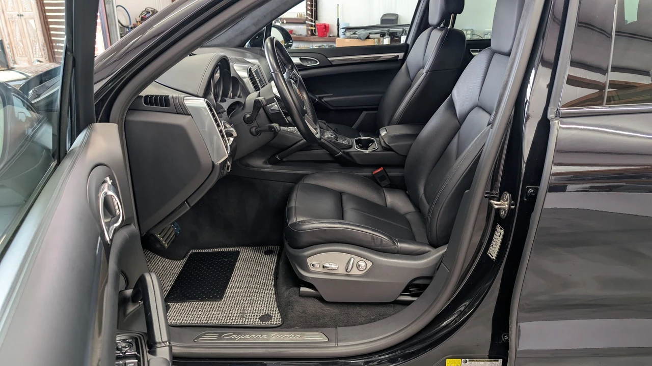 2018 Porsche 958 Cayenne Turbo - Image 15 of 24