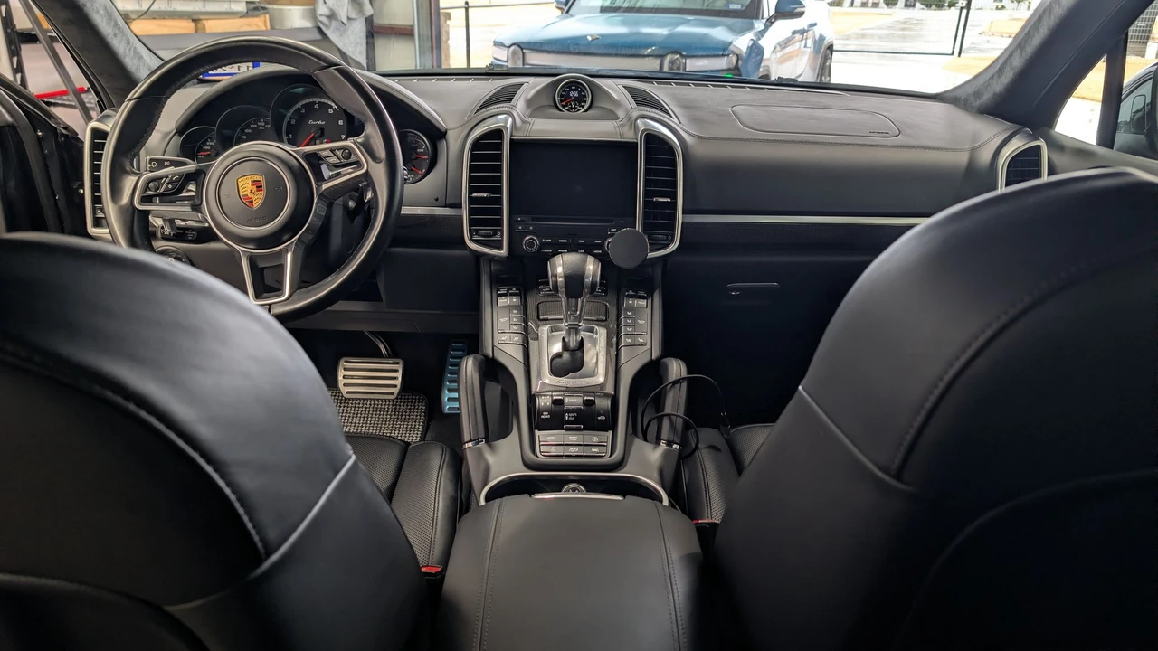 2018 Porsche 958 Cayenne Turbo - Image 16 of 24