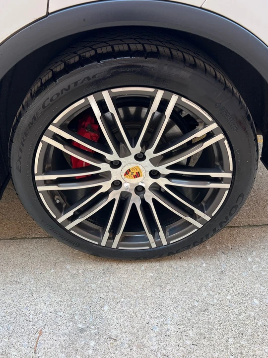 2017 Porsche 958 Cayenne Turbo - Image 7 of 16