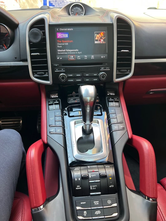 2017 Porsche 958 Cayenne Turbo - Image 13 of 16