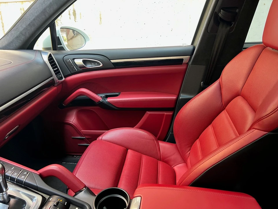 2017 Porsche 958 Cayenne Turbo - Image 14 of 16