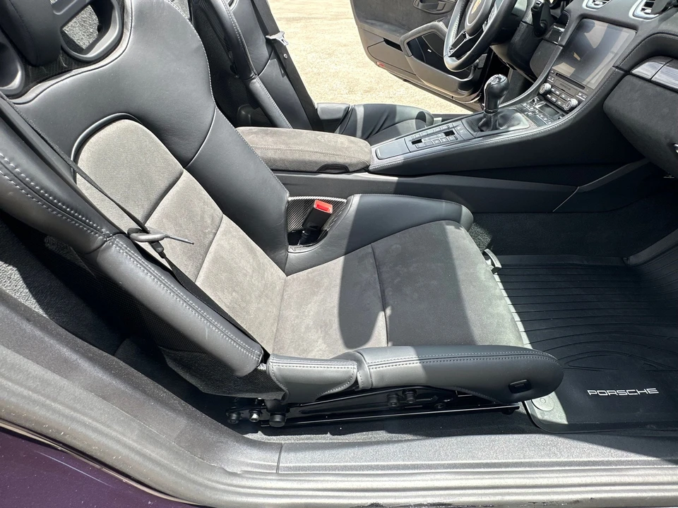 2021 Porsche 718 Boxster Spyder - Image 10 of 15