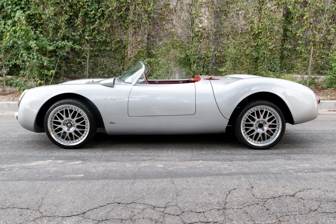Porsche Sports Prototypes Replica - Image 15 of 31