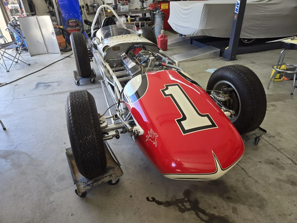 Vehicle image 16 of 31