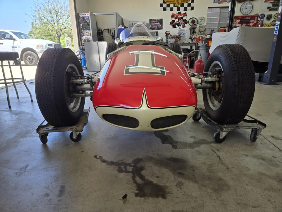 Vehicle image 17 of 31