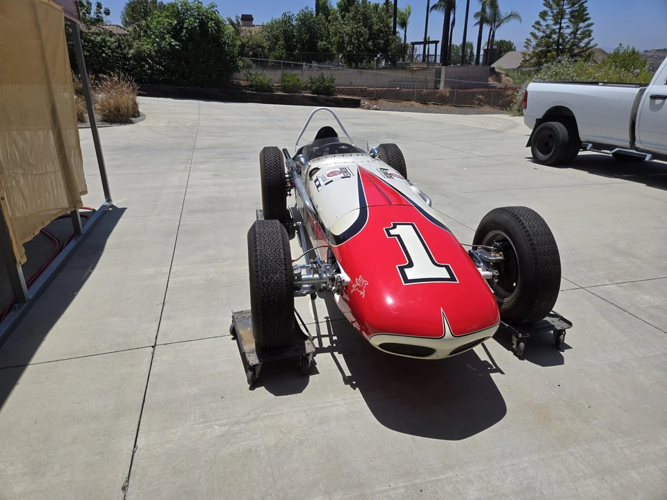 Vehicle image 8 of 31