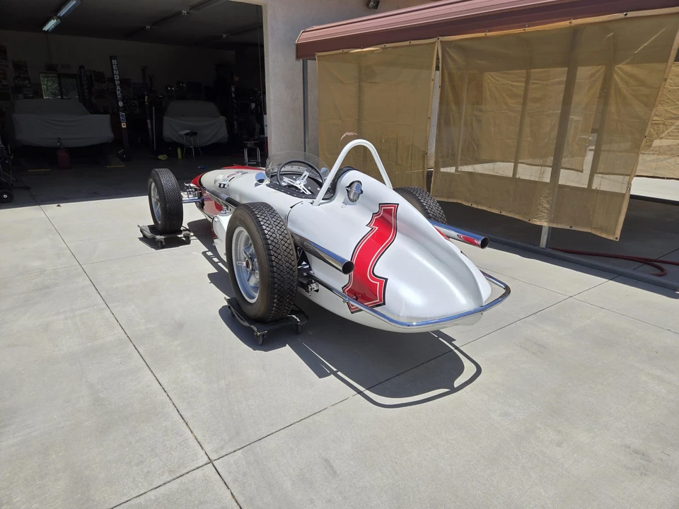 Vehicle image 12 of 31
