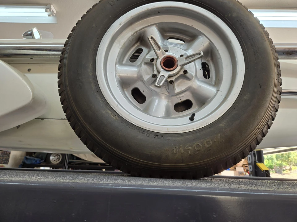 Vehicle image 24 of 31