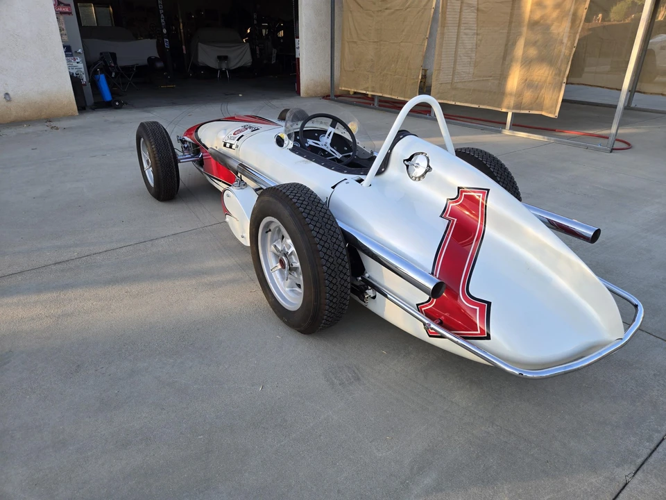 Vehicle image 7 of 31