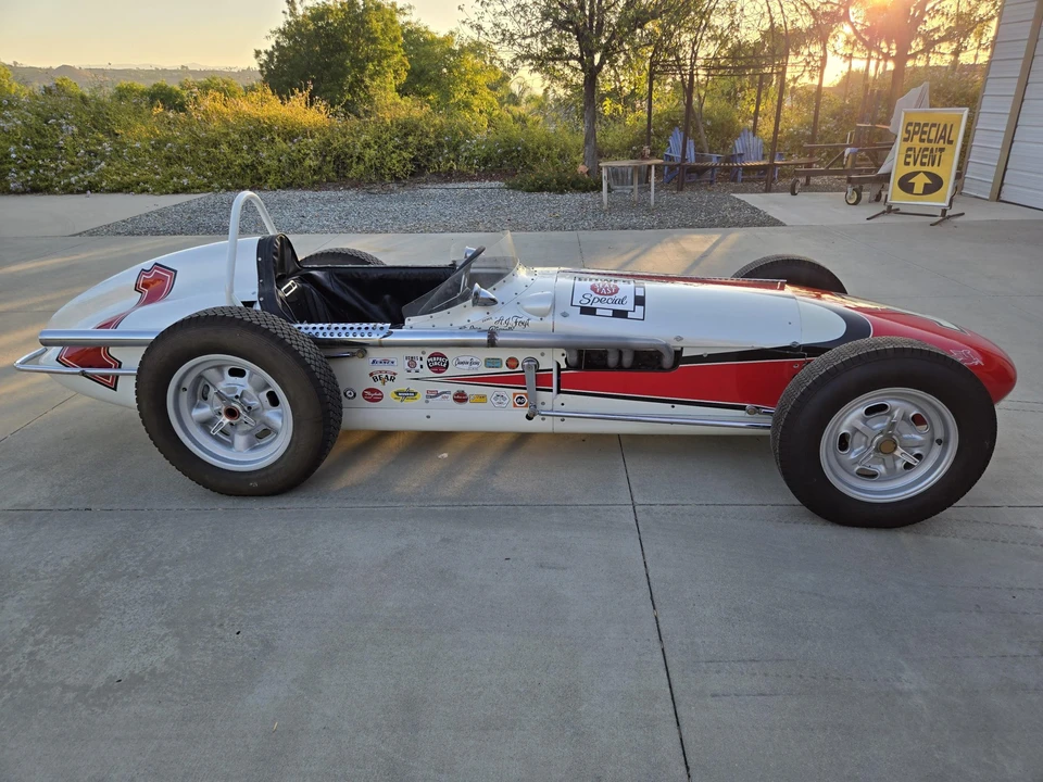 Vehicle image 5 of 31