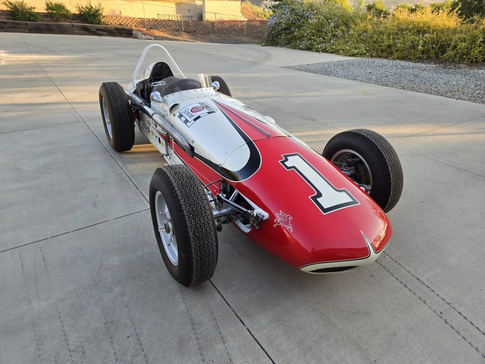 Vehicle image 3 of 31