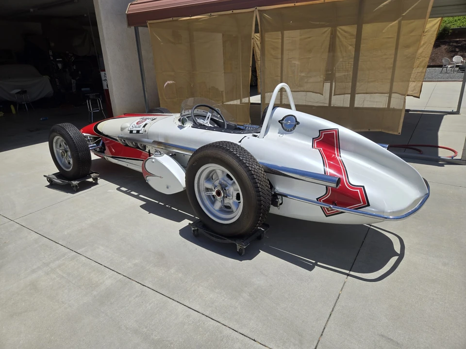 Vehicle image 11 of 31
