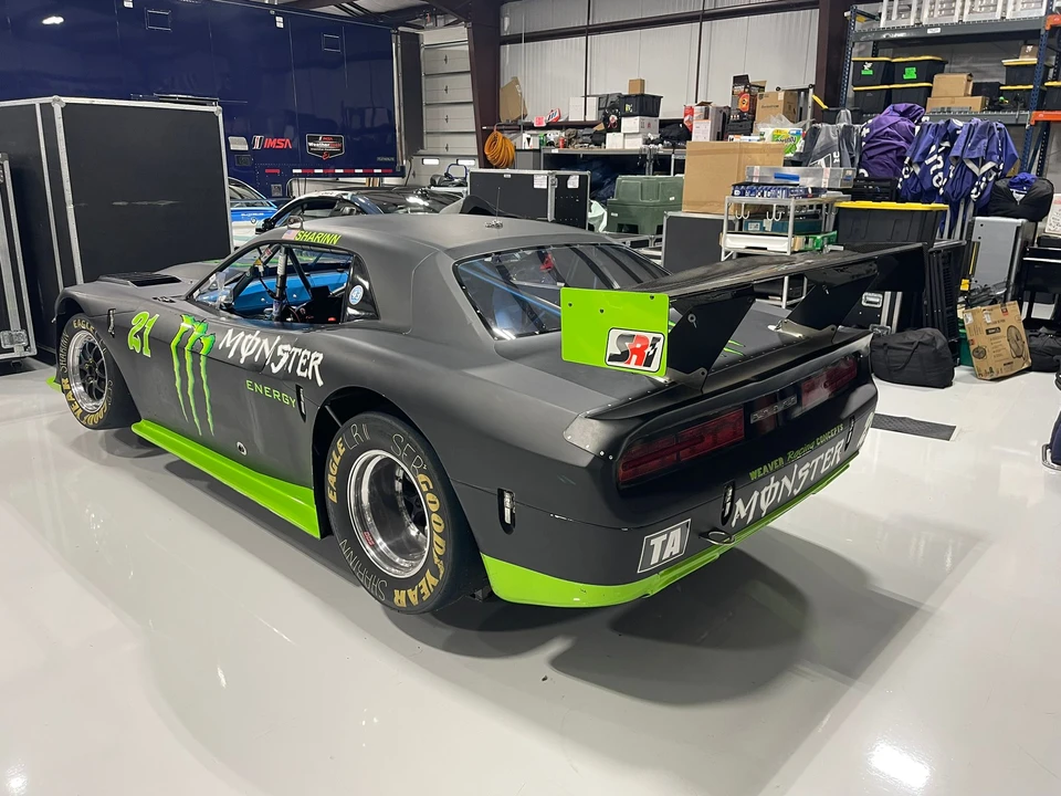 Dodge Challenger 3rd Gen - Image 8 of 31