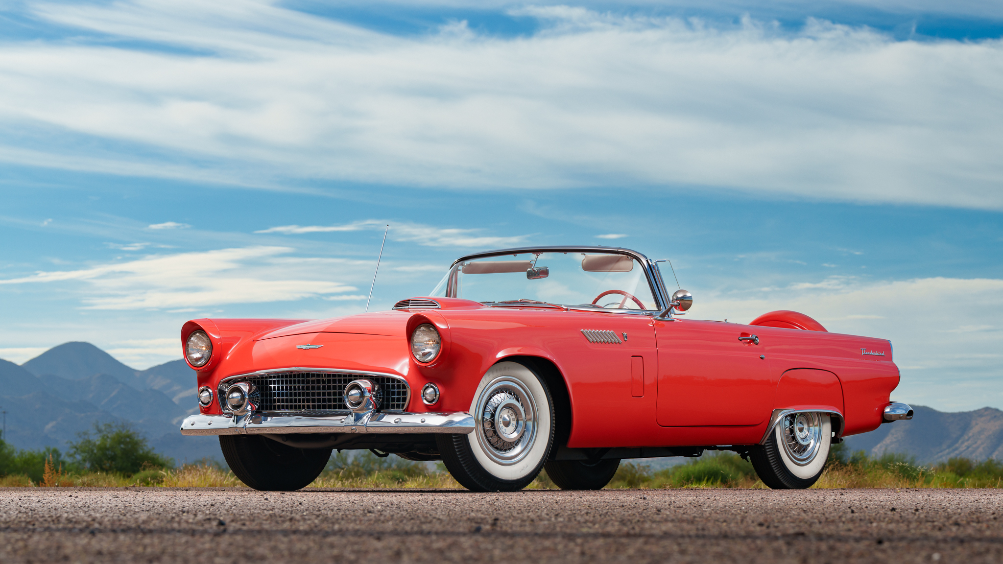 Ex–Kris Jenner 1956 Ford Thunderbird