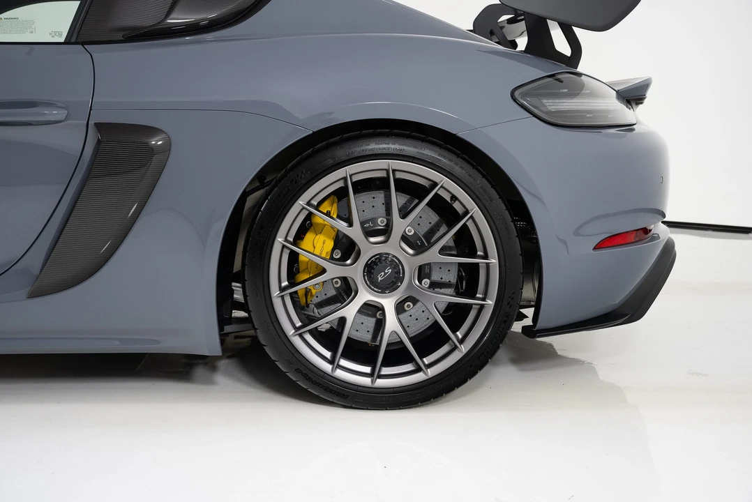 2023 Porsche 718 Cayman GT4 RS - Image 10 of 31