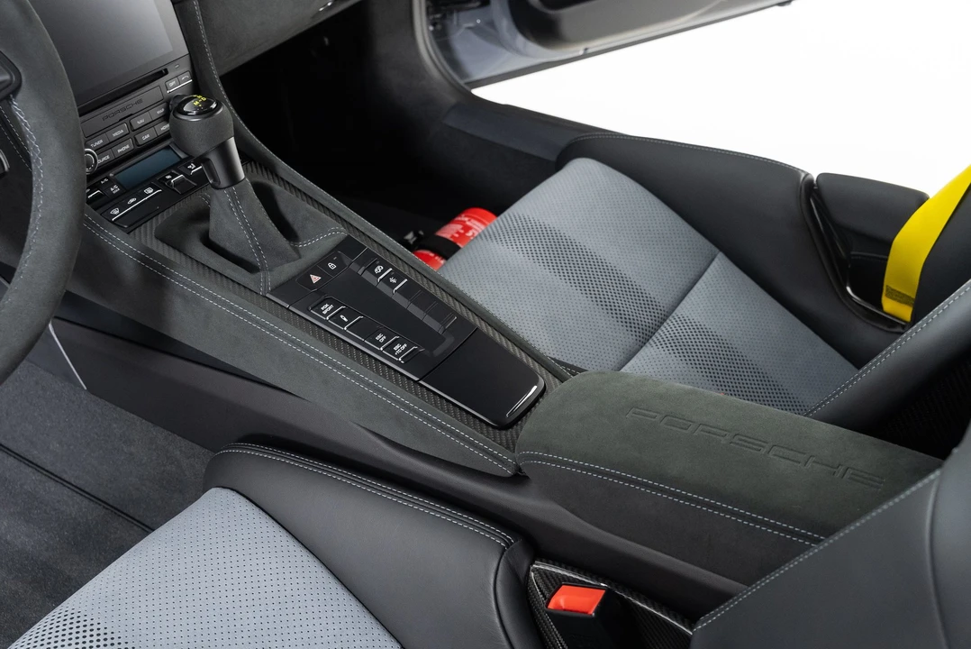 2023 Porsche 718 Cayman GT4 RS - Image 18 of 31
