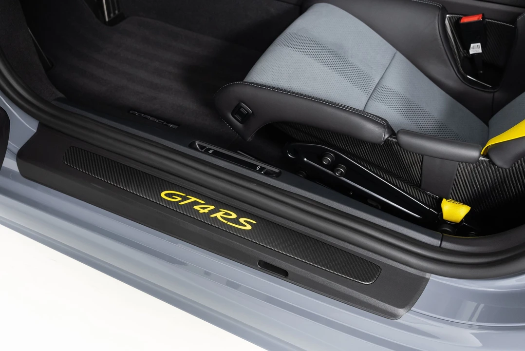 2023 Porsche 718 Cayman GT4 RS - Image 23 of 31