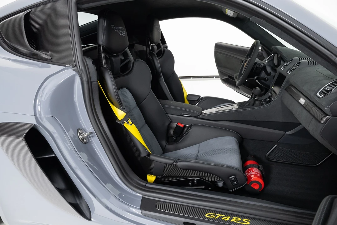 2023 Porsche 718 Cayman GT4 RS - Image 26 of 31