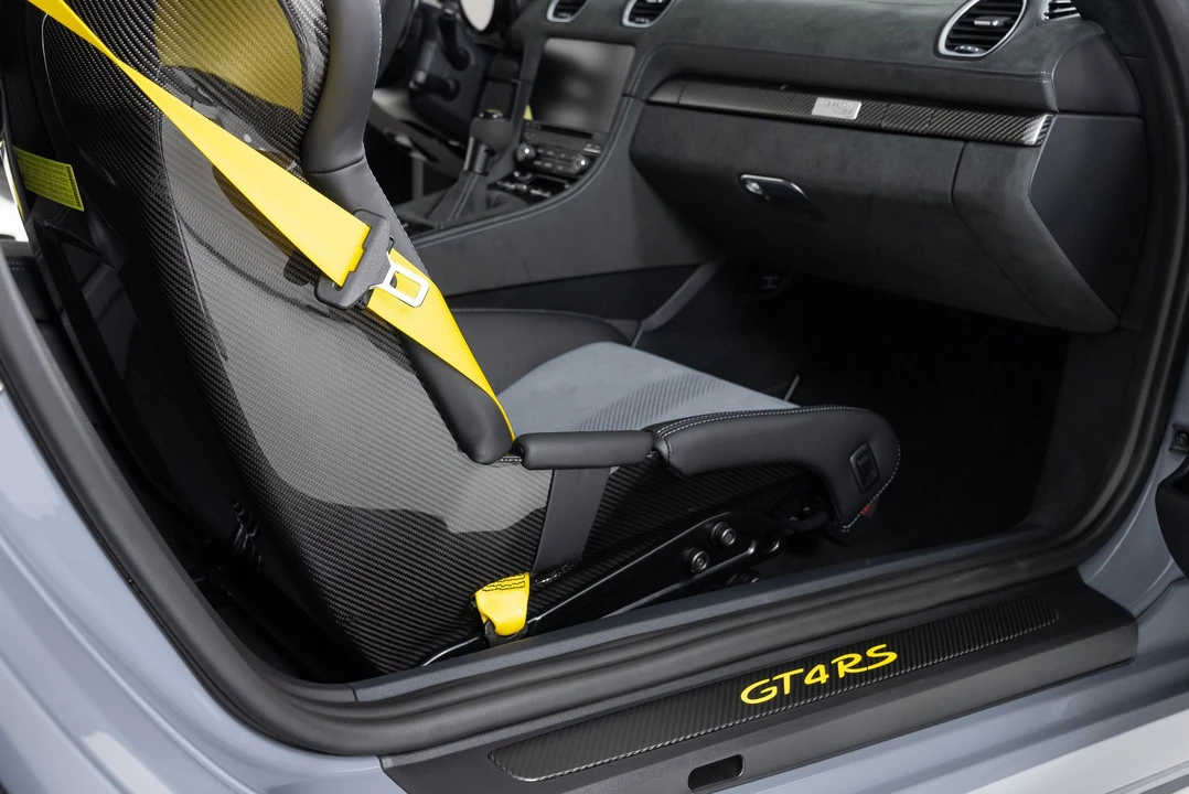 2023 Porsche 718 Cayman GT4 RS - Image 28 of 31