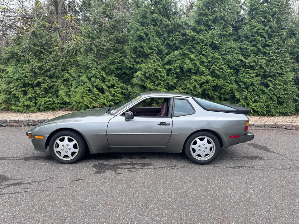 1987 Porsche 944 - Image 2 of 22