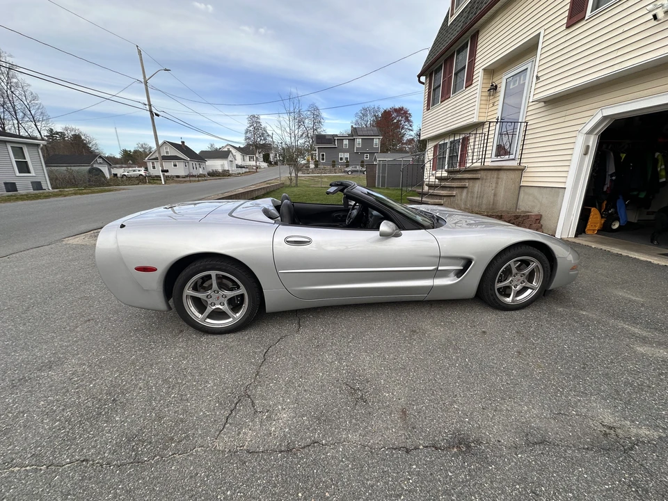 2001 Chevrolet Corvette C5 - Image 2 of 11
