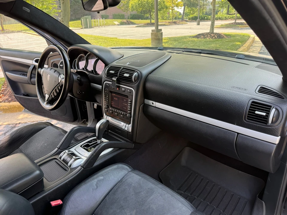 2008 Porsche 955/957 Cayenne GTS - Image 28 of 31