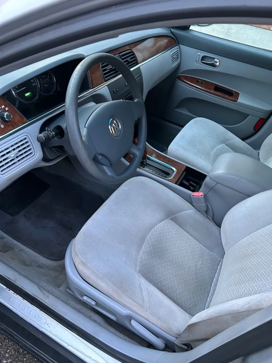 2005 Buick LaCrosse - Image 5 of 11