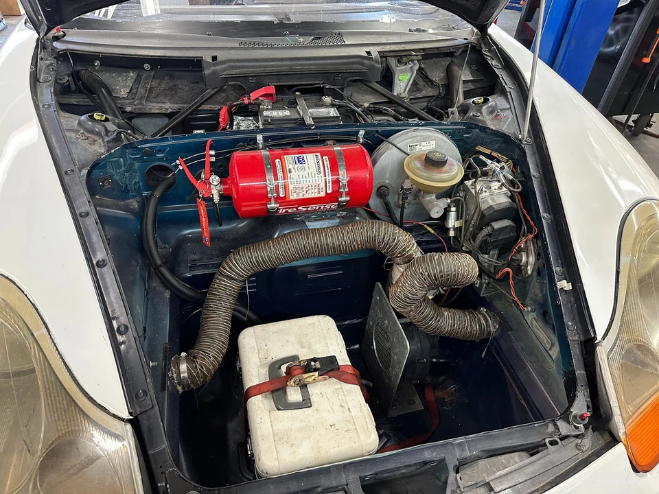 1999 Porsche 986 Boxster - Image 11 of 12