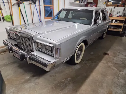 1987 Lincoln Town Car