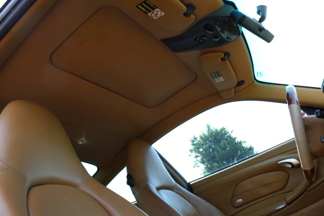 1999 Porsche 996 Carrera - Image 19 of 24
