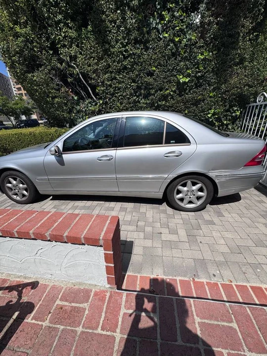 2004 Mercedes-Benz W203 C-Class - Image 2 of 12