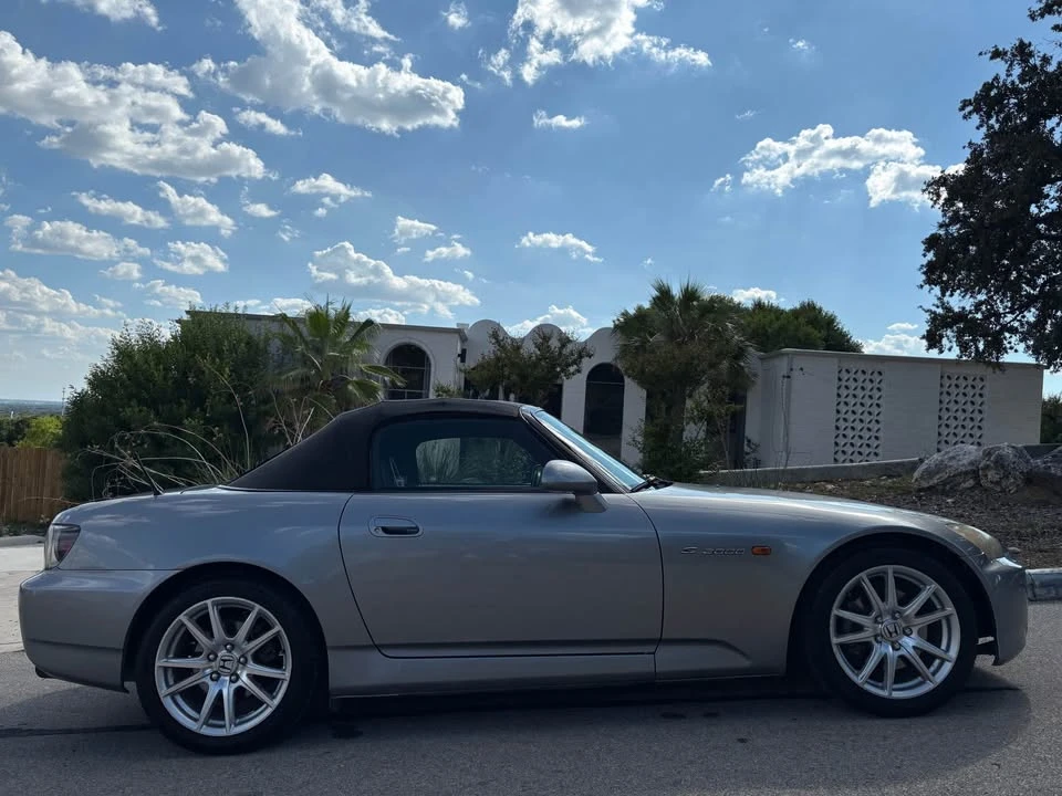 2004 Honda AP2 S2000 - Image 2 of 8