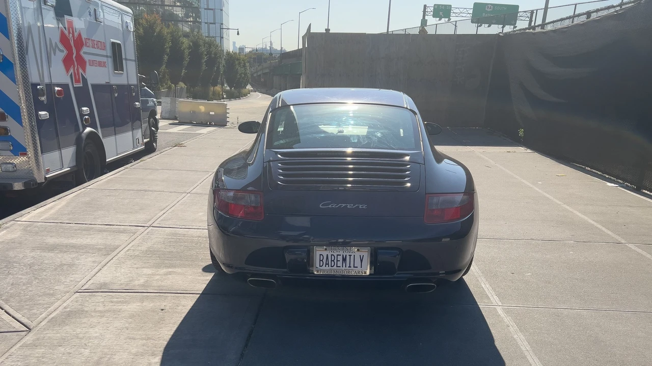 2009 Porsche 997 Carrera - Image 30 of 31