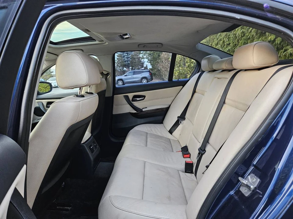 2011 BMW E90 3 Series Sedan - Image 9 of 22