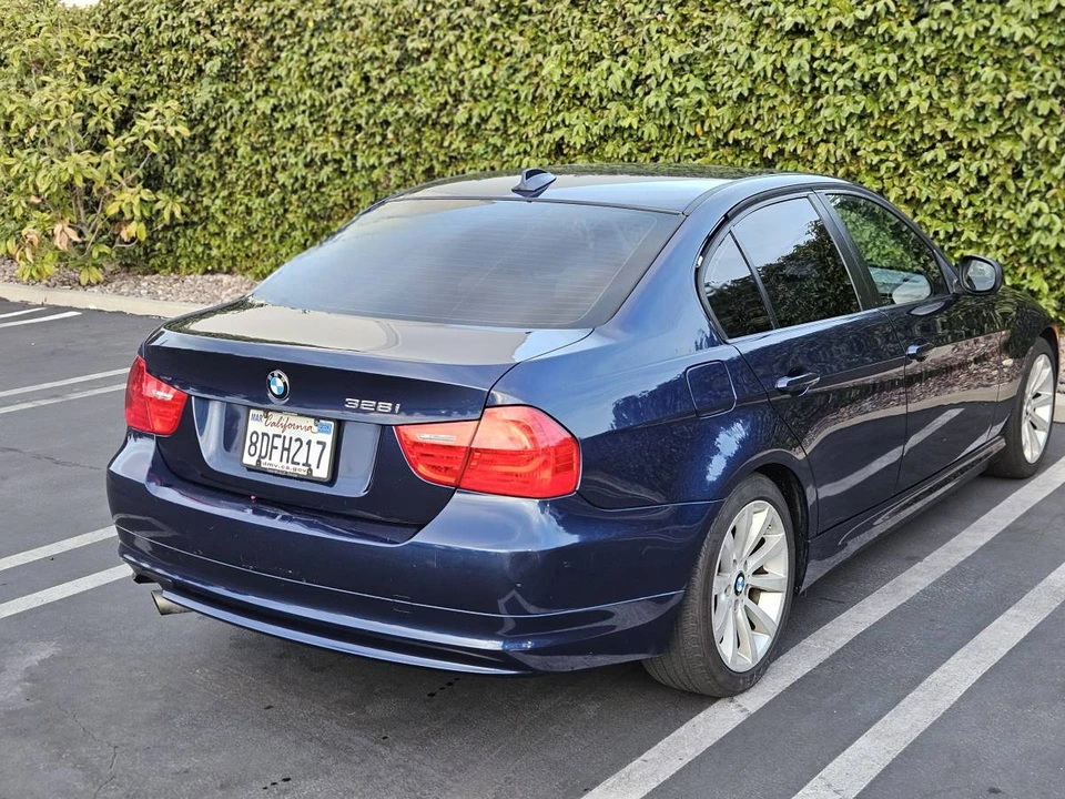 2011 BMW E90 3 Series Sedan - Image 7 of 22