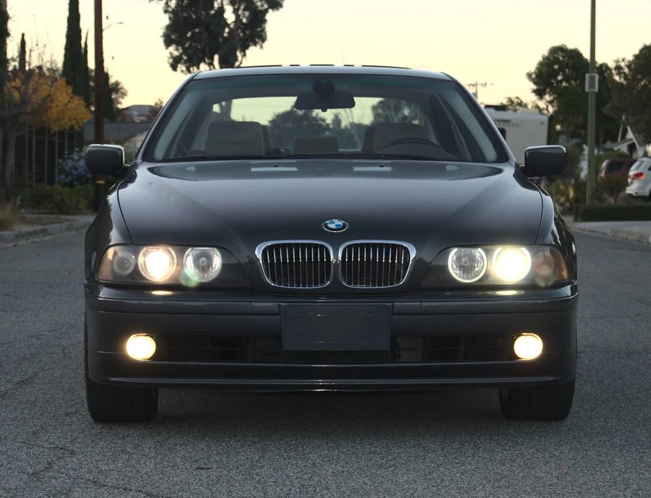 2001 BMW E39 540i - Image 3 of 12