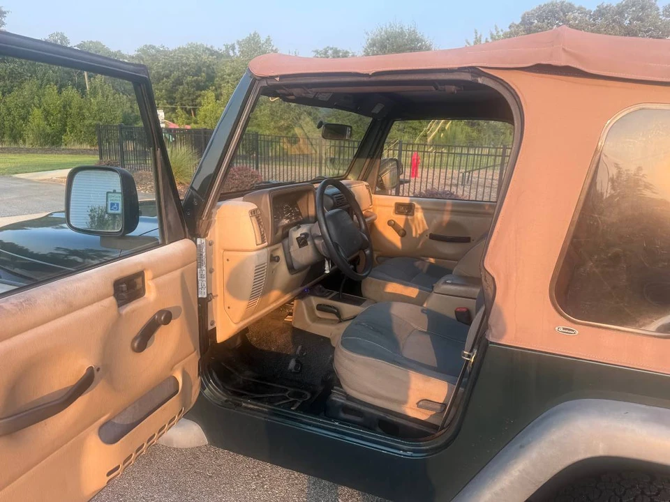 2000 Jeep TJ Wrangler - Image 5 of 9