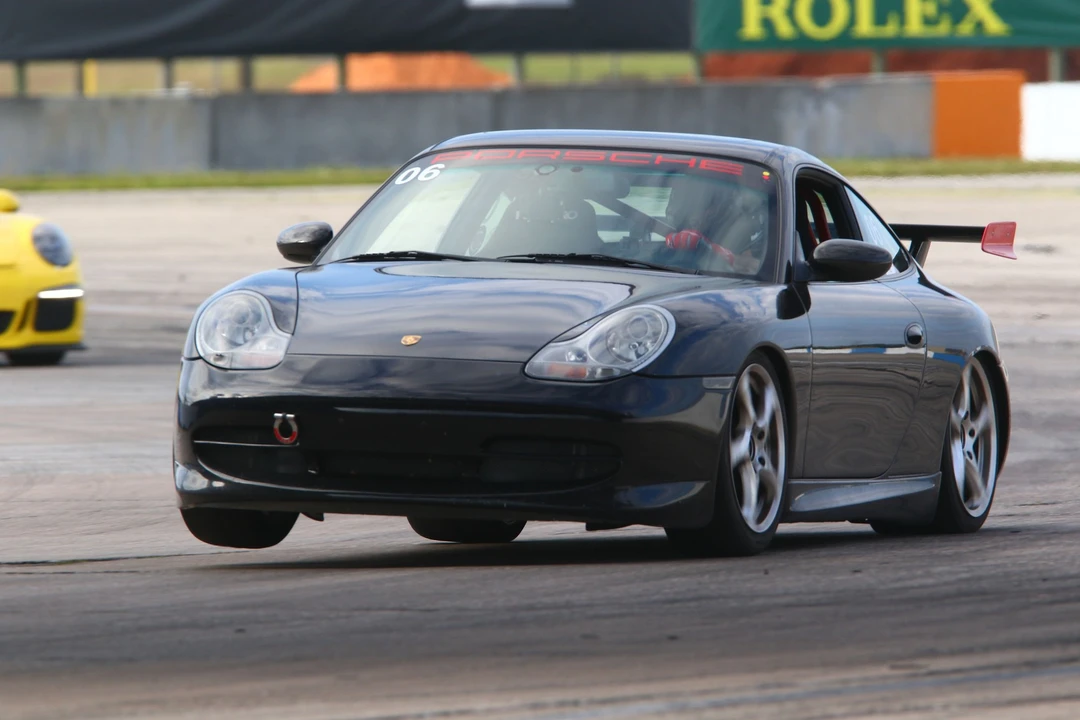 2001 Porsche 996 Carrera - Image 4 of 4